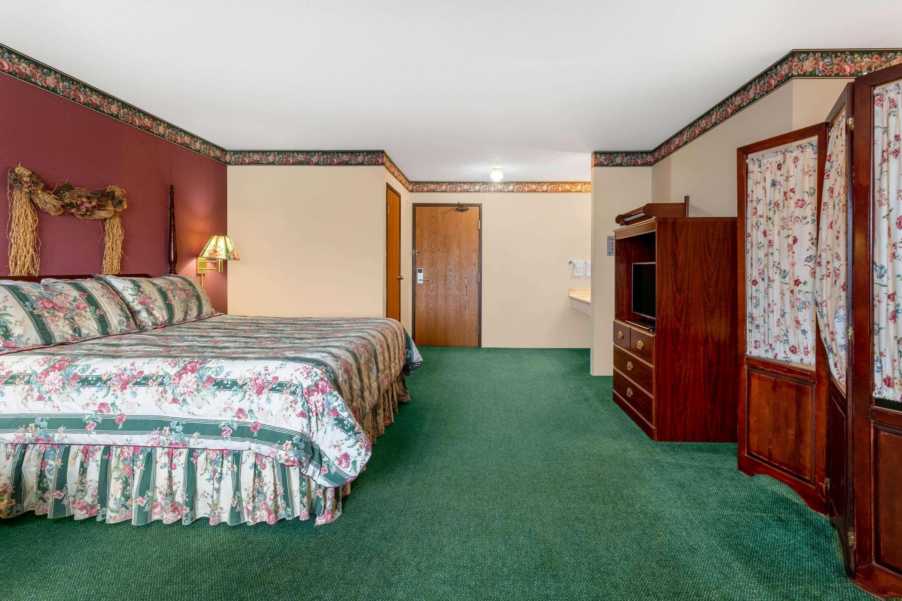 Super 8 by Wyndham Reedsburg Hotel Eksteriør billede